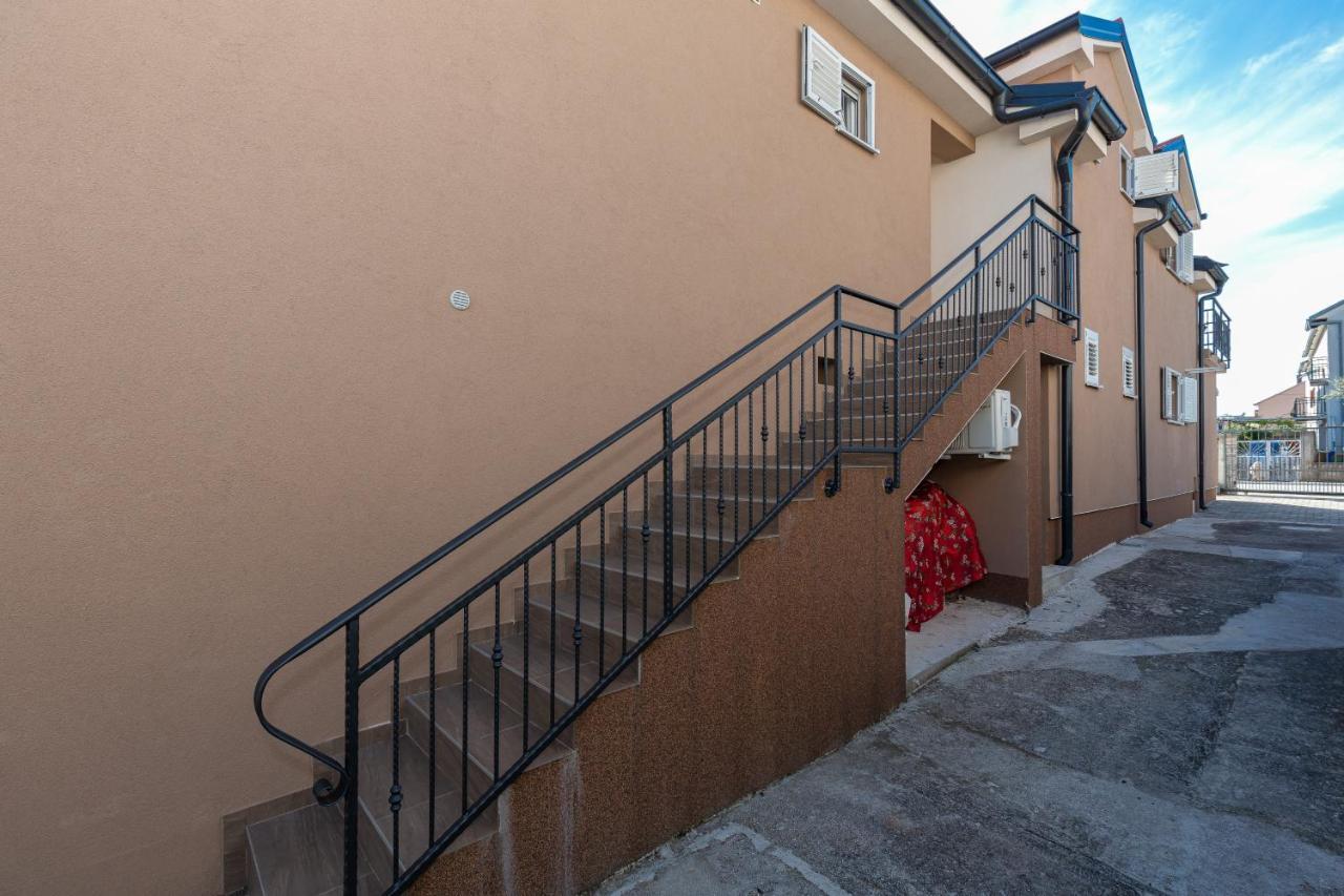 D&D Apartmani Biograd Na Moru Exterior photo