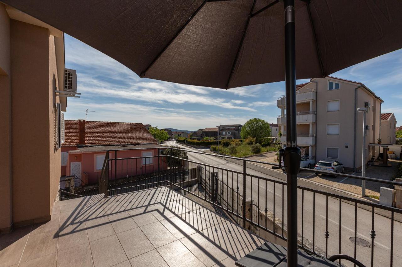 D&D Apartmani Biograd Na Moru Exterior photo