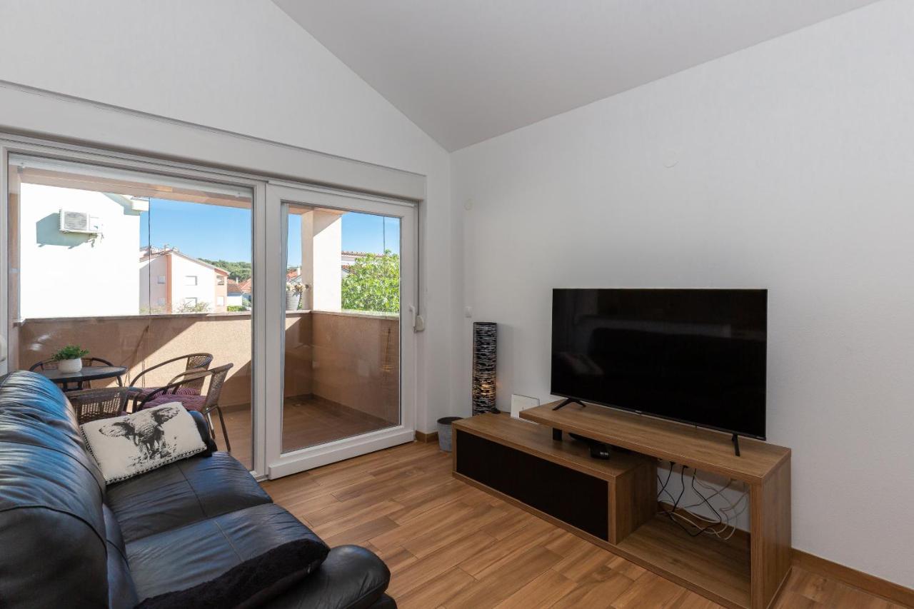 D&D Apartmani Biograd Na Moru Exterior photo